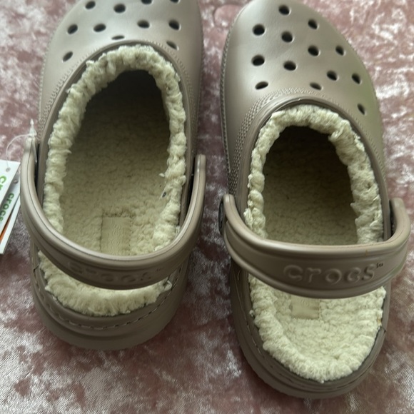 🤩BOGO🤩 CROCS Unisex, Sherpa Lined Clog - Picture 4 of 9